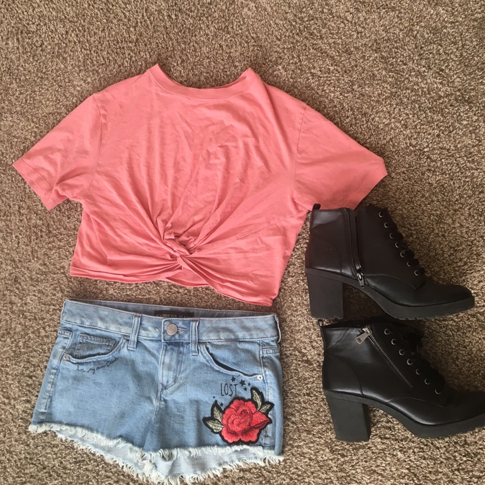 Express Rose Shorts
